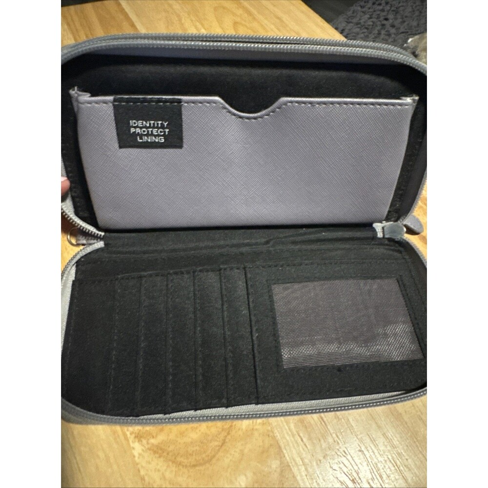 Tahari Wallet RFID PROTECTION Double Zipper Wristlet Strap Gray Non Leather - Picture 2 of 6